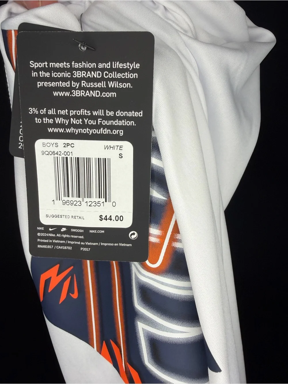 Nike White Short-Sleeve Tee with Navy and Orange Graphic 0401